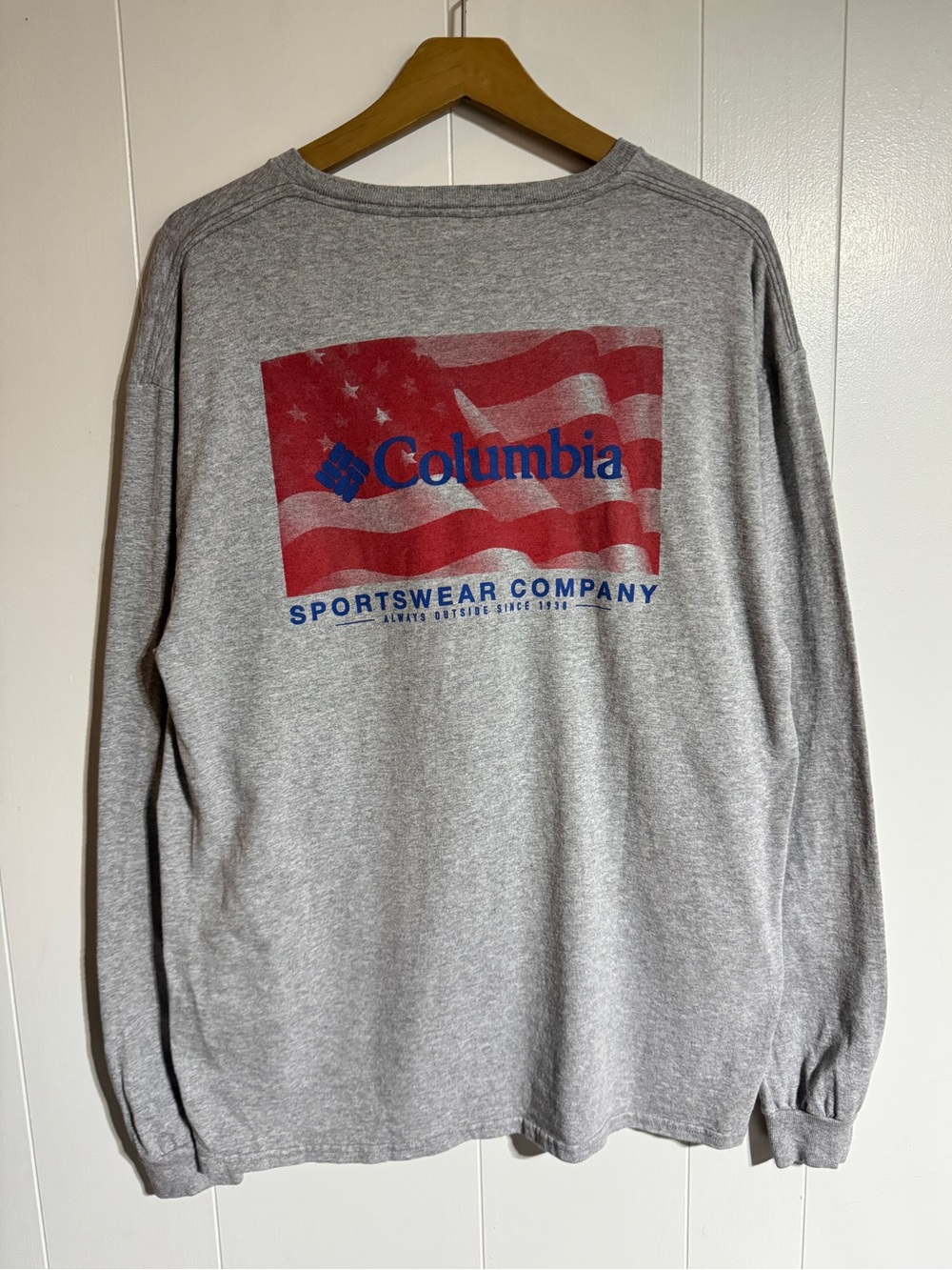 Columbia Long Sleeve Light Grey Tee American Flag Graphic T-shirt Blue Spellout